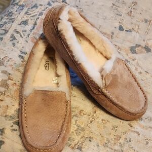 UGG Women’s ANSLEY Chestnut/Tan Suede Shearling Moccasin Slippers Sz 8 EUC